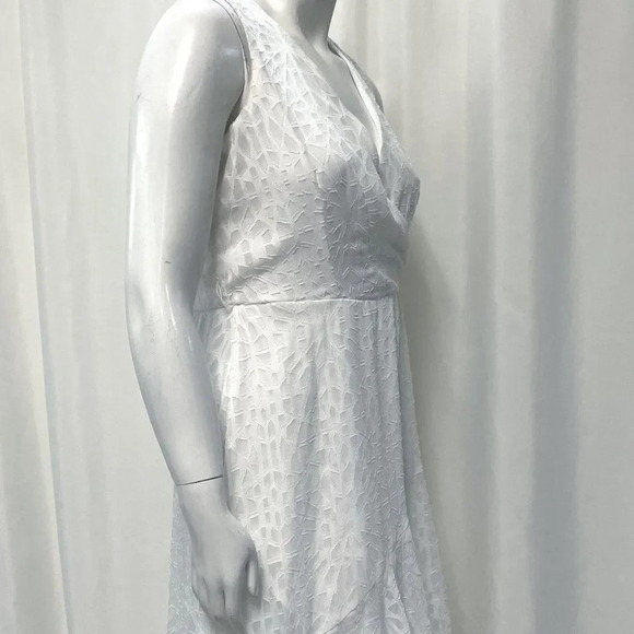 NWT Hugo Boss White High Low Hem Deep V‎ Neck Dress Women's Size 10 - Picture 4 of 6
